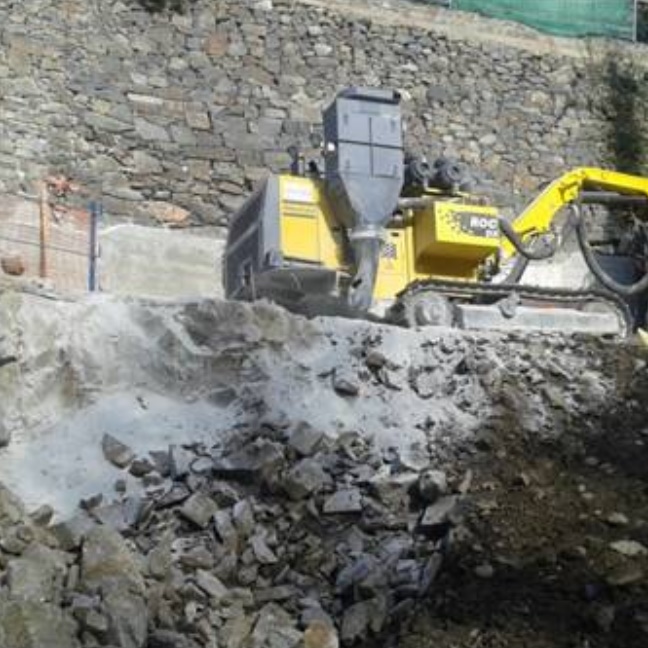 EXCAVATION OF PLOT ON CARRER LA LLACUNA