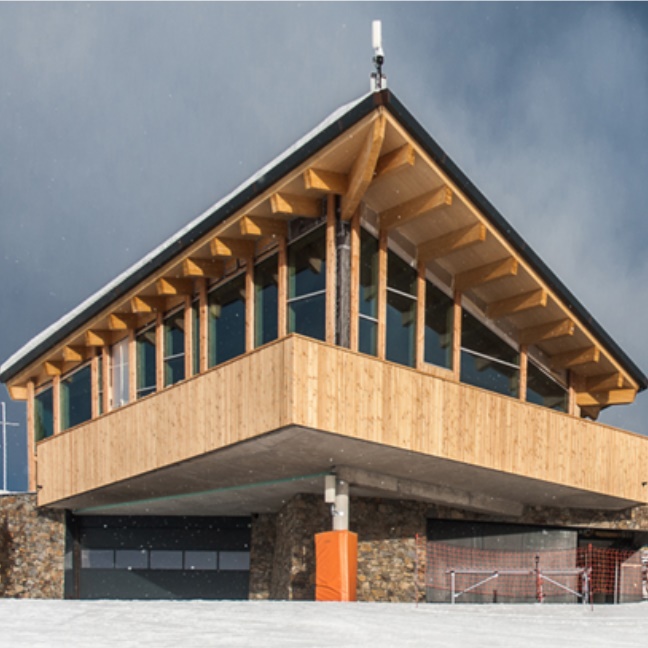 CONSTRUCTION OF SERVICES BUILDING AT COLL DE LA BOTELLA