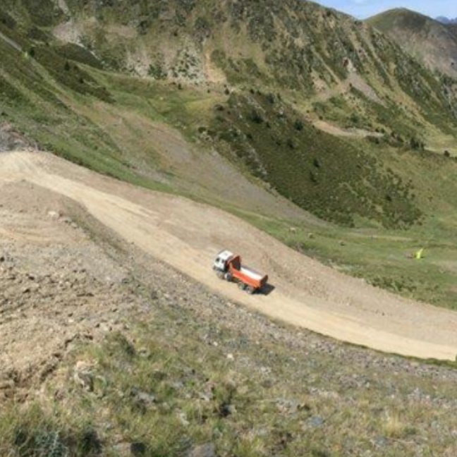 ARRANGEMENT DE LA PISTE DE SKI ESQUIROL