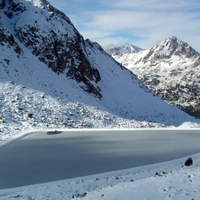 Lac artificiel La Menera